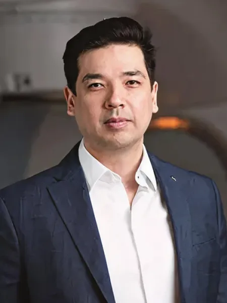 Dr Victor Sano